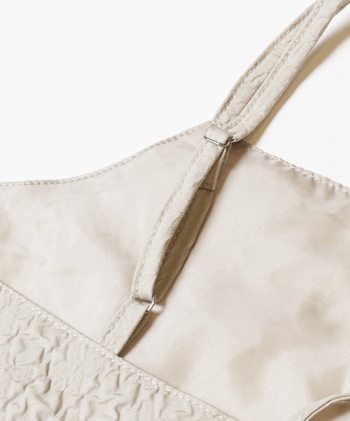 coca（coca）（コカ）の「【WEB限定セール】上品エンボスバックシャンビスチェ（キャミソール・レディース・ライトベージュ/ブラック・M/L）」の14枚目の写真