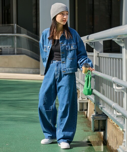 FREAK'S STORE(フリークスストア)の「限定展開 カーブライン タックデニム(デニムパンツ・レディース・グレー/ブルー/ネイビー・SMALL/MEDIUM)」の9枚目の写真