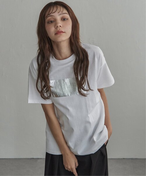 notch.（ノッチ）の「コットン100% 箔プリントTシャツ（Tシャツ/カットソー・レディース・ブラック/オフホワイト/チャコール・M）」の6枚目の写真