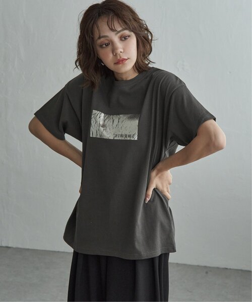 notch.（ノッチ）の「コットン100% 箔プリントTシャツ（Tシャツ/カットソー・レディース・ブラック/オフホワイト/チャコール・M）」の13枚目の写真