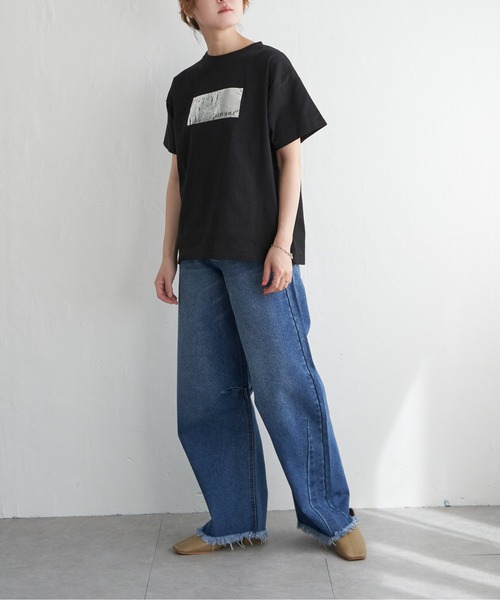 notch.(ノッチ)の「コットン100% 箔プリントTシャツ(Tシャツ/カットソー・レディース・ブラック/オフホワイト/チャコール・M)」の14枚目の写真