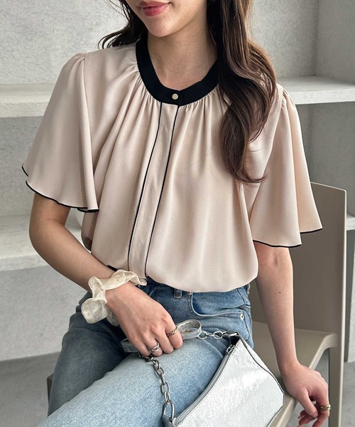 GeeRA（ジーラ）の「夏コーデに大活躍！前後2WAY配色フレアー袖ブラウス（シャツ/ブラウス・レディース・ベージュ/ブラック/アイボリー・SMALL/MEDIUM/LARGE/X-LARGE）」の3枚目の写真