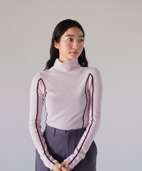 Uenui(ウニュイ)の「【ZOZO限定】ライン タートルネック リブニット(Tシャツ/カットソー・レディース・ブラック/ピンク・FREE)」の7枚目の写真
