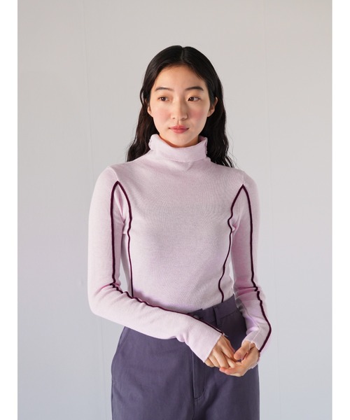 Uenui(ウニュイ)の「【ZOZO限定】ライン タートルネック リブニット(Tシャツ/カットソー・レディース・ブラック/ピンク・FREE)」の17枚目の写真