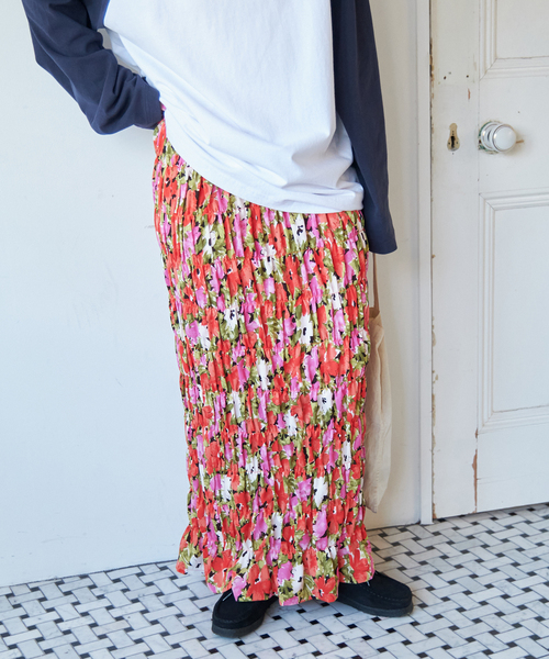 B.C STOCK(ベーセーストック)の「《追加》【Gleamy/グリーミー】フラワープリントスカート3(スカート・レディース・レッド・FREE)」の6枚目の写真