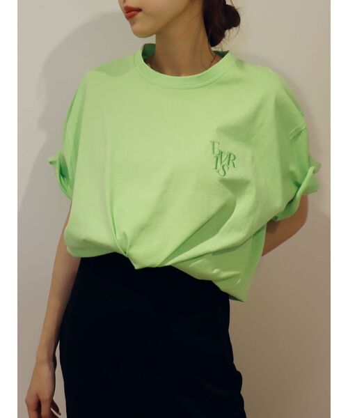 EVRIS(エヴリス)の「【WEB限定】ワンポイントベーシックTシャツ(Tシャツ/カットソー・レディース・ホワイト/ブラック/ブルー/グリーン/ピンク・FREE)」の3枚目の写真
