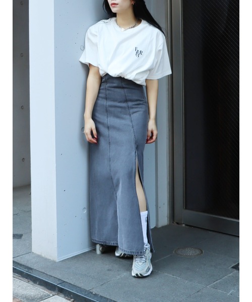 EVRIS(エヴリス)の「【WEB限定】ワンポイントベーシックTシャツ(Tシャツ/カットソー・レディース・ホワイト/ブラック/ブルー/グリーン/ピンク・FREE)」の9枚目の写真
