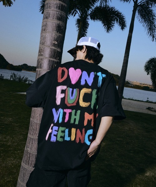 Ressaca(レサーカ)の「オーバーサイズ レインボーロゴバックプリントTシャツ(Tシャツ/カットソー・メンズ・オートミール/ブラック・M/L/XL)」の7枚目の写真