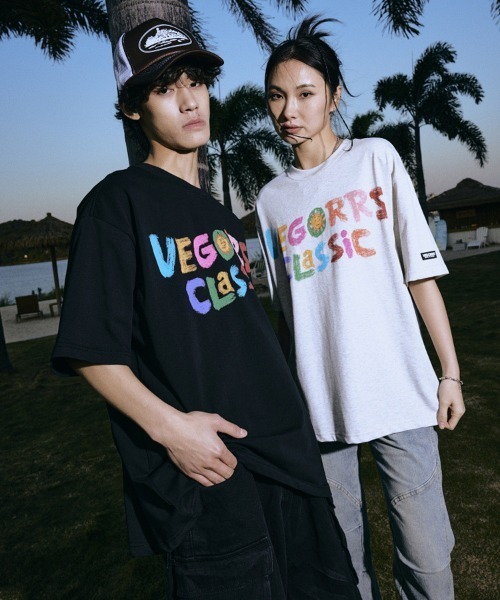Ressaca(レサーカ)の「オーバーサイズ レインボーロゴバックプリントTシャツ(Tシャツ/カットソー・メンズ・オートミール/ブラック・M/L/XL)」の6枚目の写真