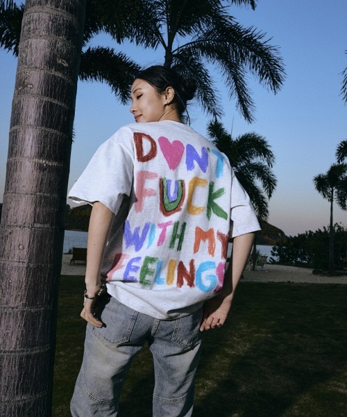 Ressaca(レサーカ)の「オーバーサイズ レインボーロゴバックプリントTシャツ(Tシャツ/カットソー・メンズ・オートミール/ブラック・M/L/XL)」の10枚目の写真