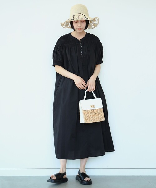 Ray BEAMS（レイビームス）の「Ray BEAMS / シャーリング ヨーク ワンピース（ワンピース・レディース・クリーム/ブラック/レッド・ONE SIZE）」の5枚目の写真