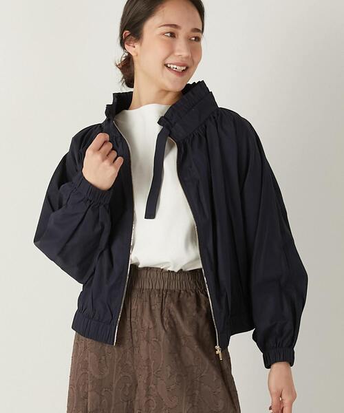 MELROSE claire（メルローズ クレール）の「【ギャザーシルエットがポイントのジップブルゾン】（ブルゾン・レディース・ネイビー/グレイッシュベージュ/イエロー・FREE）」の3枚目の写真