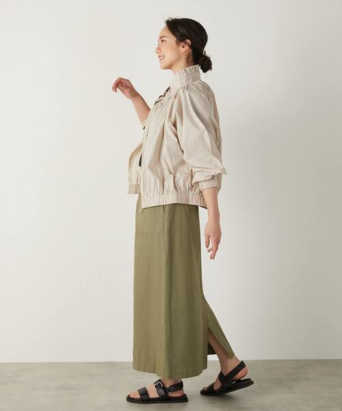 MELROSE claire（メルローズ クレール）の「【ギャザーシルエットがポイントのジップブルゾン】（ブルゾン・レディース・ネイビー/グレイッシュベージュ/イエロー・FREE）」の10枚目の写真