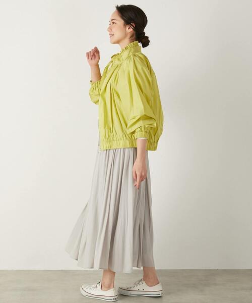 MELROSE claire（メルローズ クレール）の「【ギャザーシルエットがポイントのジップブルゾン】（ブルゾン・レディース・ネイビー/グレイッシュベージュ/イエロー・FREE）」の14枚目の写真