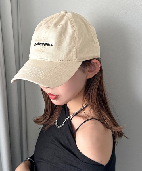 apres jour mignon（アプレジュールミニョン）の「【apresjour mignon×ARIAZ】カラーロゴキャップ（キャップ・レディース・ブラック/アイボリー/ブラック系その他/オフホワイト/ネイビー/グリーン/レッド・ONESIZE）」の3枚目の写真