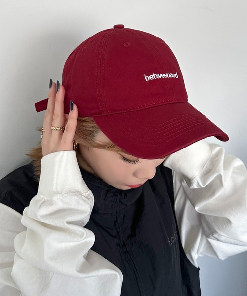 apres jour mignon（アプレジュールミニョン）の「【apresjour mignon×ARIAZ】カラーロゴキャップ（キャップ・レディース・ブラック/アイボリー/ブラック系その他/オフホワイト/ネイビー/グリーン/レッド・ONESIZE）」の14枚目の写真