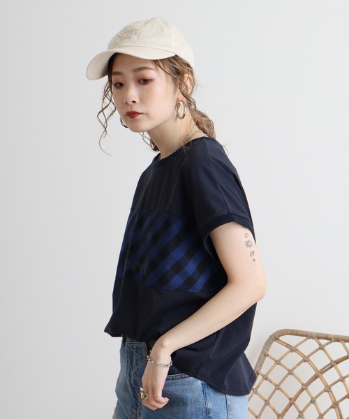 EGLANTINE(エグランティーヌ)の「Eglantine チェック切替 ロゴプリントカットソー(Tシャツ/カットソー・レディース・ブラック/ネイビー・40)」の11枚目の写真