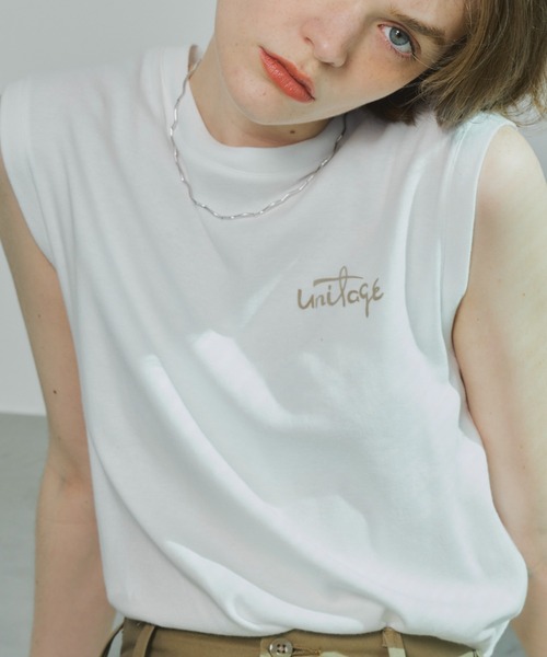 Unitage(ユニテージ)の「フロッキープリントノースリTEE(Tシャツ/カットソー・レディース・ダークブラウン/ホワイト/レッド・FREE)」の2枚目の写真