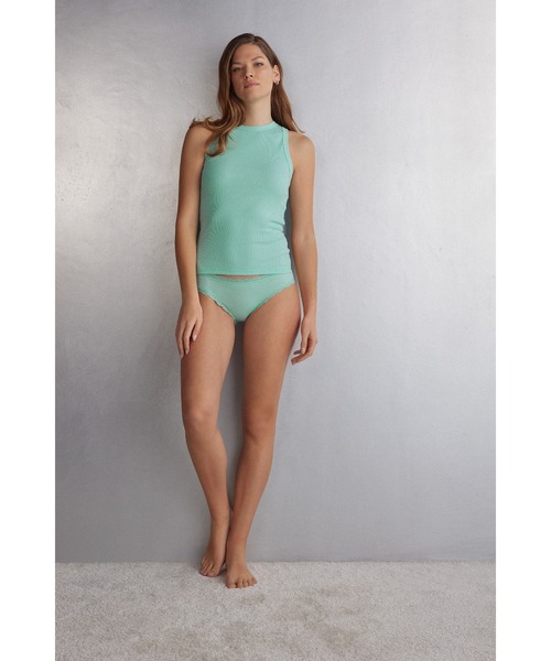 Intimissimi(インティミッシミ)の「Superiorコットン リブ タンクトップ【夏 マストアイテム】(タンクトップ・レディース・ブラック/スカイブルー/ワインレッド/ホワイト/パープル/ライトパープル/ミント/インディゴブルー/グリーン系その他2/カーキ/モカ/サーモンピンク/グレイッシュブルー/アーミー/ブルー/セージグリーン/ワイン/ダークインディゴブルー/チェリーピンク/ライトブルー/ライラック/ライトイエロー/ブルーグリーン/マルーン/ダークパープル・M/S/L)」の5枚目の写真