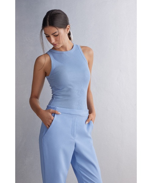 Intimissimi(インティミッシミ)の「Superiorコットン リブ タンクトップ【夏 マストアイテム】(タンクトップ・レディース・ブラック/スカイブルー/ワインレッド/ホワイト/パープル/ライトパープル/ミント/インディゴブルー/グリーン系その他2/カーキ/モカ/サーモンピンク/グレイッシュブルー/アーミー/ブルー/セージグリーン/ワイン/ダークインディゴブルー/チェリーピンク/ライトブルー/ライラック/ライトイエロー/ブルーグリーン/マルーン/ダークパープル・M/S/L)」の10枚目の写真