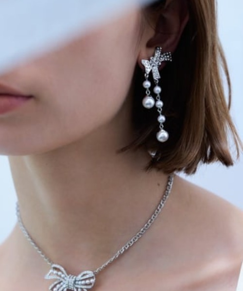 IRIS47（イリスフォーセブン）の「【IRIS47】bow pearl earring / ボウ パール イヤリング（イヤリング・レディース・ゴールド/シルバー・FREE）」の10枚目の写真