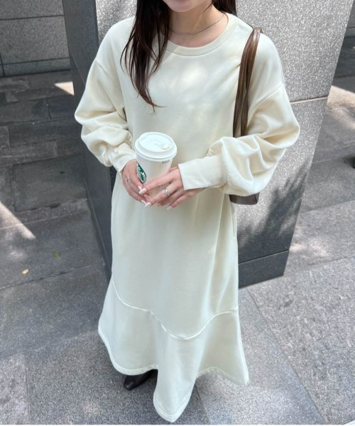 RANAN（ラナン）の「裏起毛ペプラムスウェットワンピース（ワンピース・レディース・ライトカーキ/チャコール/アイボリー/ブラック・M/L/LL）」の14枚目の写真