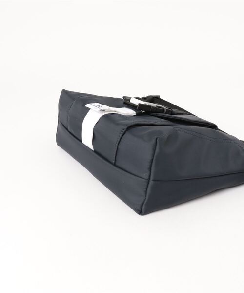 A.P.C.(アーペーセー)の「TREK ショルダーバッグ(ショルダーバッグ・メンズ・ダークネイビー・ONESIZE)」の3枚目の写真