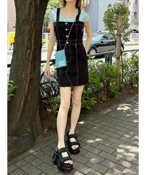 EVRIS（エヴリス）の「デニムジャンスカ（ジャンパースカート・レディース・インディゴブルー/ブラック・SMALL/MEDIUM）」の8枚目の写真