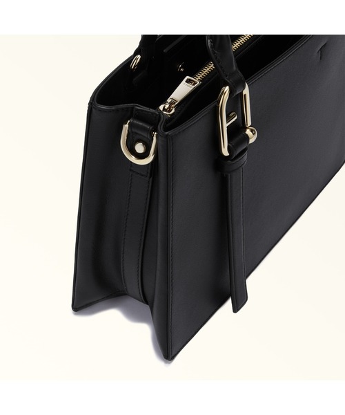 FURLA(フルラ)の「FURLA NUVOLA M TOTE(ボストンバッグ・レディース・ブラック・ONE SIZE)」の4枚目の写真