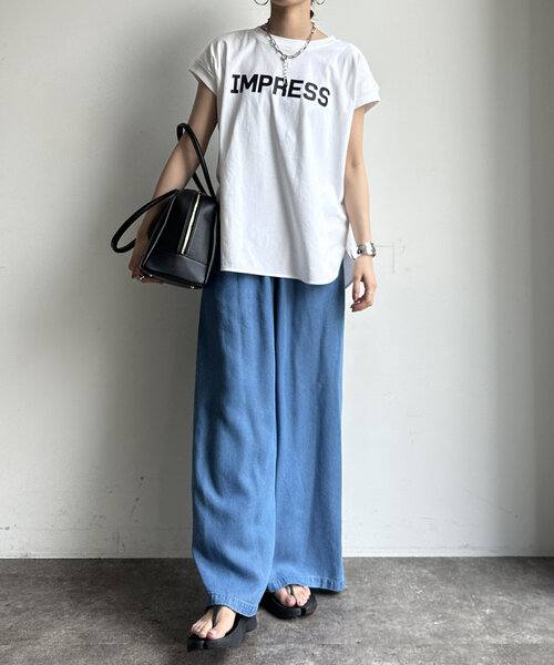 DouDou(ドゥドゥ)の「【WEB限定】IMPRESSロゴフレンチTEE(シャツ/ブラウス・レディース・ピンク/オフホワイト/チャコールグレー・FREE)」の4枚目の写真