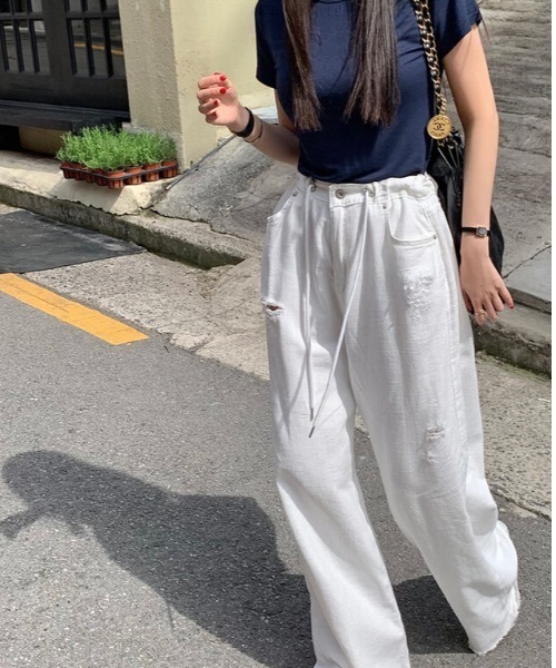 N.s(エヌドットエス)の「クラッシュワイドデニムパンツ(デニムパンツ・レディース・ホワイト/ブルー・L/M/S)」の1枚目の写真
