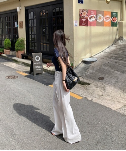 N.s(エヌドットエス)の「クラッシュワイドデニムパンツ(デニムパンツ・レディース・ホワイト/ブルー・L/M/S)」の14枚目の写真