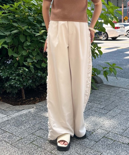 archives（アルシーヴ）の「サイドギャザースラックス（スラックス・レディース・ブラウン/ブラック/アイボリー・MEDIUM）」の4枚目の写真