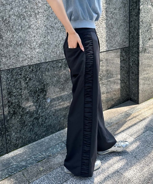 archives（アルシーヴ）の「サイドギャザースラックス（スラックス・レディース・ブラウン/ブラック/アイボリー・MEDIUM）」の14枚目の写真