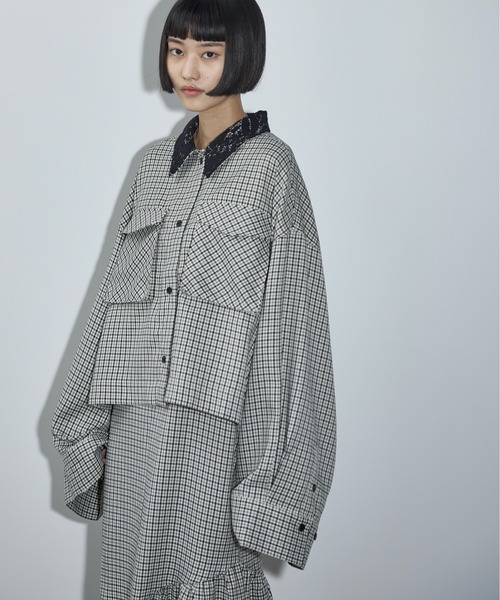 THE YOn（ザヨン）の「レースカラースーパーワイドスリーブクロップドシャツ（シャツ/ブラウス・レディース・グレー/アッシュブラウン/チェック・FREE）」の19枚目の写真