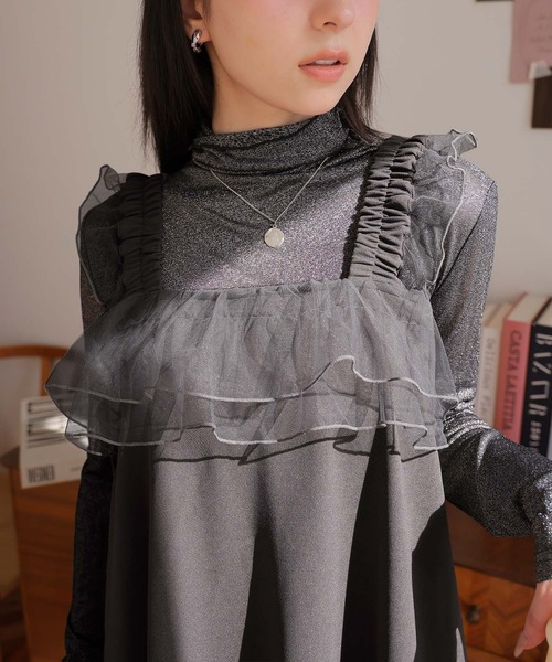 Girly Doll（ガーリードール）の「フリルキャミワンピース（ワンピース・レディース・ブラック/グレイッシュベージュ/チャコール・F）」の15枚目の写真