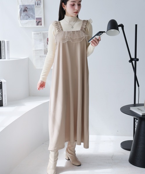 Girly Doll（ガーリードール）の「フリルキャミワンピース（ワンピース・レディース・ブラック/グレイッシュベージュ/チャコール・F）」の8枚目の写真
