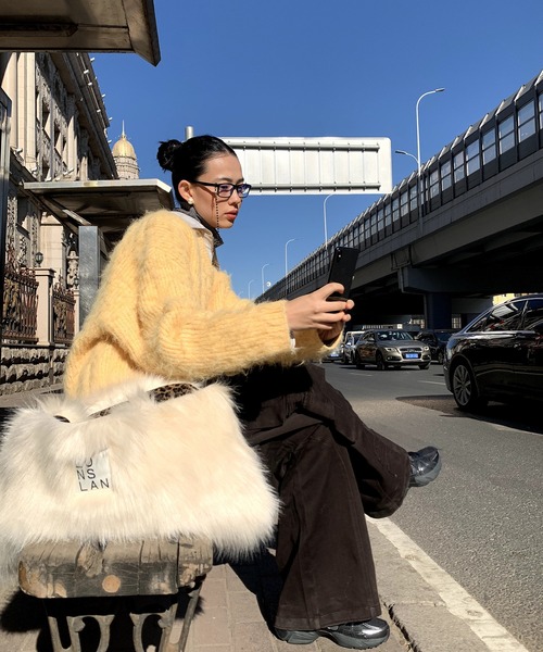 chuclla（チュクラ）の「【LONSLAN】2WAY リバーシブル ファー Bigトート CHLONA24a006（トートバッグ・レディース・アイボリー・FREE）」の6枚目の写真