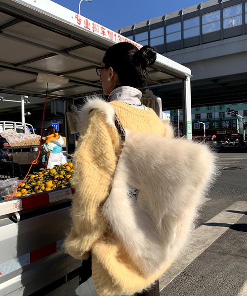 chuclla（チュクラ）の「【LONSLAN】2WAY リバーシブル ファー Bigトート CHLONA24a006（トートバッグ・レディース・アイボリー・FREE）」の22枚目の写真