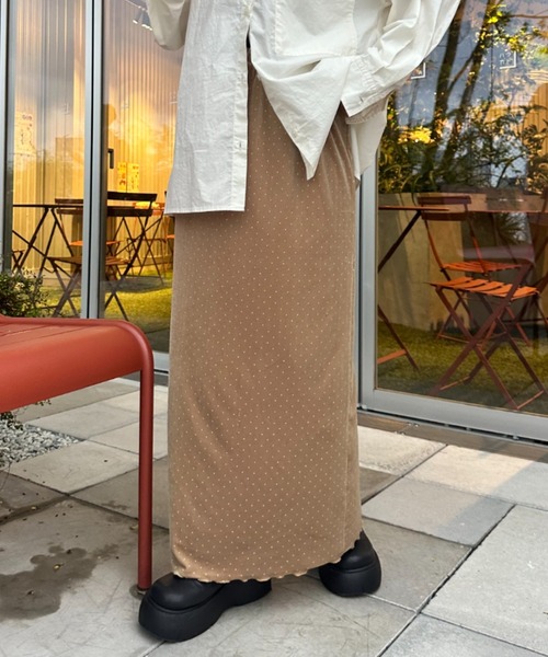 WILLOW（ウィロー）の「【WILLOW】ベロアスタッズスカート（スカート・レディース・ブラック/ベージュ・ONE SIZE）」の20枚目の写真