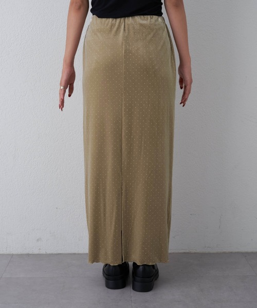 WILLOW（ウィロー）の「【WILLOW】ベロアスタッズスカート（スカート・レディース・ブラック/ベージュ・ONE SIZE）」の6枚目の写真