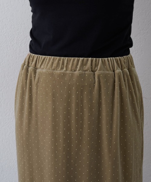 WILLOW（ウィロー）の「【WILLOW】ベロアスタッズスカート（スカート・レディース・ブラック/ベージュ・ONE SIZE）」の7枚目の写真