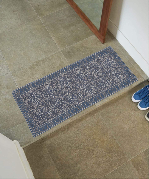 journal standard Furniture (ジャーナルスタンダードファニチャー)の「PAISLEY MAT 50X120 ペイズリーマット(ラグ/マット・レディース・ブラウン/ネイビー・FREE)」の2枚目の写真