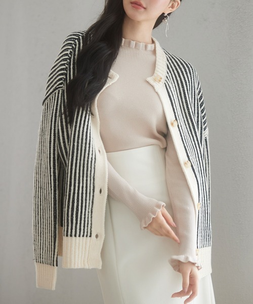 SAISON DE PAPILLON(セゾンドパピヨン)の「バイカラーストライプゆったりシルエニットカーディガン(カーディガン/ボレロ・レディース・ブラック・M)」の9枚目の写真