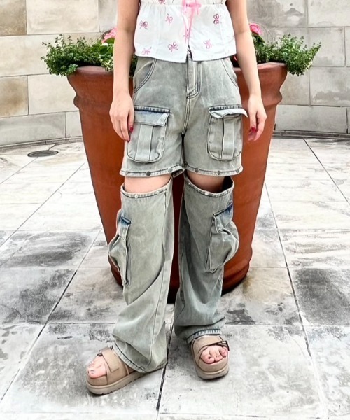 MORE self LOVE(モアセルフラブ)の「ワイドレッグカーゴデニムパンツ(デニムパンツ・レディース・ブルー・SMALL/MEDIUM/LARGE)」の2枚目の写真