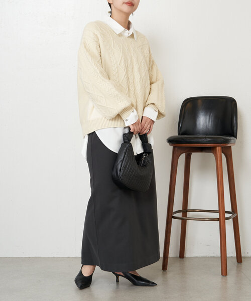 Jena espace merveilleux（ジェナ　エスパスメルヴェイユ）の「バックレースアップニット（ニット/セーター・レディース・ネイビー/アイボリー/グレー・FREE）」の5枚目の写真