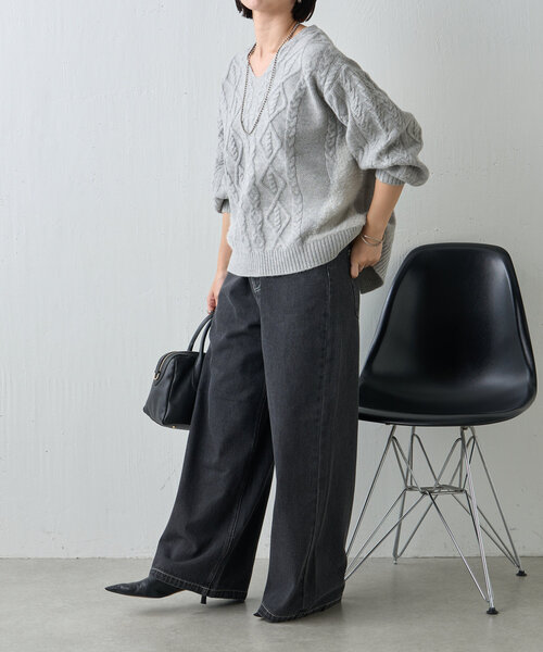 Jena espace merveilleux（ジェナ　エスパスメルヴェイユ）の「バックレースアップニット（ニット/セーター・レディース・ネイビー/アイボリー/グレー・FREE）」の13枚目の写真