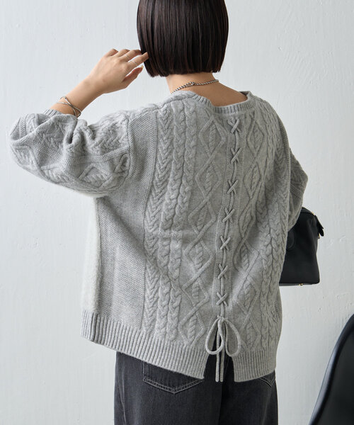Jena espace merveilleux（ジェナ　エスパスメルヴェイユ）の「バックレースアップニット（ニット/セーター・レディース・ネイビー/アイボリー/グレー・FREE）」の19枚目の写真