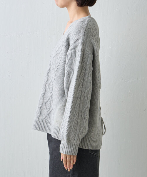 Jena espace merveilleux（ジェナ　エスパスメルヴェイユ）の「バックレースアップニット（ニット/セーター・レディース・ネイビー/アイボリー/グレー・FREE）」の22枚目の写真
