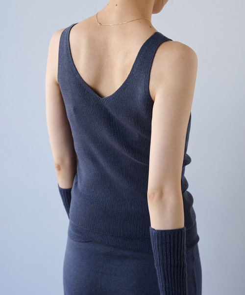 EMILYWEEK × NETENE. オープンバックリブタンク